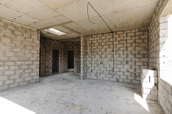 포토 JPG 해외이미지 벽 거실 건축양식 벽돌 바닥 주택 실내 사람없음 야외 내부 건물 장식 문 블록 펼침 방 전선 거친 복도 천장 시골집 레이아웃 개발 스타일 배선 해외202310 해외포토 건축물 건축 모션 한자 파일형식