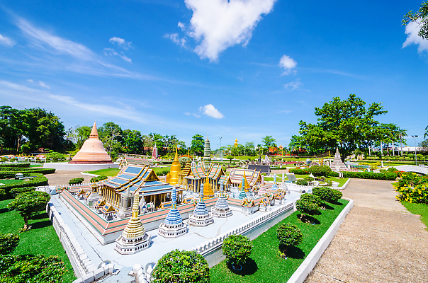 포토 JPG 해외이미지 전통 문화 여행 건축양식 파타야 태국 사람없음 건물 가로 관광지 도시풍경 뷰티 궁전 피규어 농촌 도시 역사 작음 심볼 방콕 기념물 명승지 복제 인공 반복 해외202310 해외포토 건축물 건축 아시아 고건축 풍경 미니어처 시골 크기 파일형식