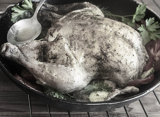 포토 JPG 해외이미지 접시 음식 백그라운드 토마토 채소 부분 오이 파슬리 육류 요리 사람없음 가로 주방 식당 저녁식사 치킨 샐러드 튀김 흰색 신선 뜨거움 그릴 바비큐 굽기 먹기 매움 점심식사 삶기 카피스페이스 맛있는 해외202310 해외포토 식기 컬러 식재료 모션 주방용품 상점 식사 공백 맛 구이 닭고기요리 파일형식