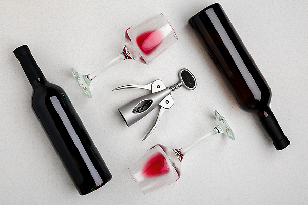 포토 JPG 해외이미지 백그라운드 와인잔 사람없음 와인 축하 와인병 와인오프너 카피스페이스 해외202310 해외포토 컨셉 술잔 병_용기 주류 공백 병따개 파일형식