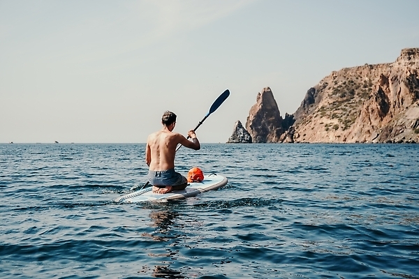 포토 JPG 해외이미지 라이프스타일 여자 남자 스포츠 여행 자연 아침 휴가 휴식 산 건강 한명 사람 야외 옆모습 물 강 햇빛 뷰티 일출 검은색 강사 수상스포츠 서핑 선탠 명상 휴양지 정사각형 해외202310 해외포토 주간 자연요소 도형 직업 1 뷰포인트 컬러 컨셉 생활 태양 노을 장소 생태계 파일형식