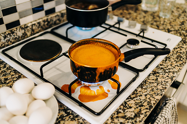 포토 JPG 해외이미지 전통 컨셉 채소 자연 양파 휴가 사람없음 장식 노란색 주방 페인트 봄 실패 냄비 난로 준비 유기농 부활절계란 먼지 사프란 핸드메이드 강황 해외202310 해외포토 웰빙 계절 컬러 식재료 부활절 계란 좌절 솥 난방기 향신료 생태계 파일형식