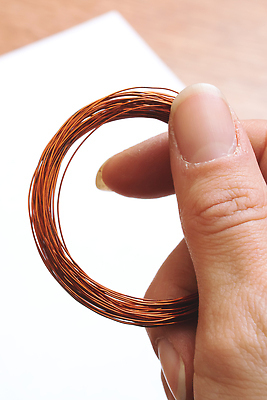 포토 JPG 해외이미지 손 산업 선 줄 컬러 백그라운드 오렌지 주택 실내 집게 손잡이 사람없음 빛 금속 장비 흰색 공구 닫기 코드 자르기 묘사 오브젝트 싱글 슛 철사 목공예 실타래 펜치 고무 감싸기 구리 옛날 조작 철강 커터 해외202310 해외포토 과일 모션 재질 내부 건물 신체부위 도구 원소 공예 파일형식