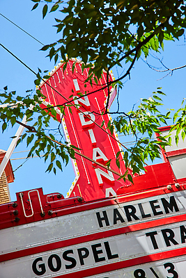 포토 JPG 해외이미지 나무 식물 디자인 벽 여행 건축양식 하늘 휴가 주택 프레임 사람없음 건물 장식 빨간색 울타리 탑 수확 흰색 깃발 도시 영화관 극장 심볼 영화 사인 옛날 해외202310 해외포토 건축물 건축 컬러 농업 문화예술 담장 파일형식