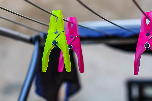 포토 JPG 해외이미지 옷 선 밧줄 줄 컬러 백그라운드 가사 가정 건조 매달리기 집게 사람없음 파란색 컬러풀 금속 장비 흰색 공구 직물 업무 그룹 코드 빨래 빨랫줄 플라스틱 드라이어 오브젝트 보따리 클립 빨래집게 고립 엘리먼트 비어있는 해외202310 해외포토 모션 재질 도구 미용용품 작업 파일형식