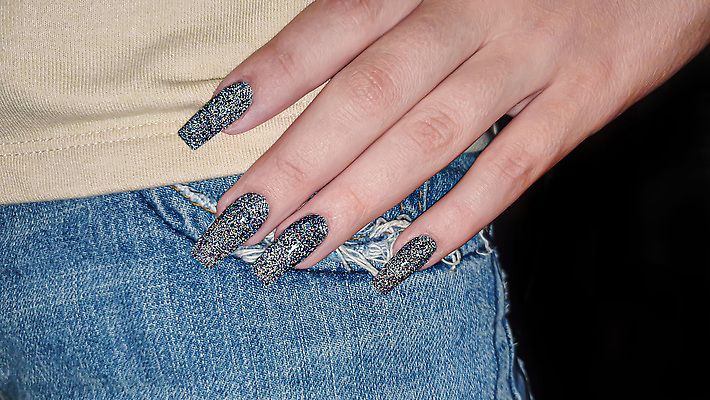 포토 JPG 해외이미지 템플릿 손 디자인 분홍색 신랑 결혼 손가락 건강 사람 사람없음 장식 반짝임 뷰티 반사 유행 상점 페인트 흰색 축하 반지 붓 쌍 클래식 가장자리 손톱관리 손톱 가루 이발 그림 각도 덮기 광택 아몬드 라일락 몸단장 커터 톱질 아크릴 해외202310 해외포토 꽃 컬러 컨셉 장신구 모션 재질 이벤트 신체부위 견과류 둘레 네일아트 파일형식