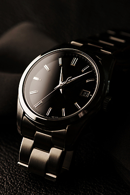 포토 JPG 해외이미지 드레스 이동 팔찌 유리 왕관 사람없음 빛 유행 금속 시간 날짜 클래식 고급 우아함 손목 손목시계 다이얼 야광 총알 분 스테인레스 자동 정중 스타일 해외202310 해외포토 옷 무기 시계 컨셉 장신구 재질 신체부위 파일형식