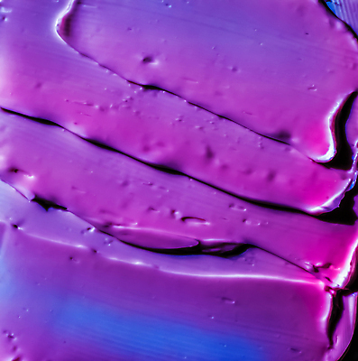 포토 JPG 해외이미지 백그라운드 사람없음 보라색 화장품 고급 질감 바르기 카피스페이스 해외202310 해외포토 컬러 컨셉 모션 뷰티 공백 파일형식