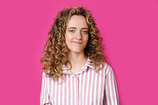 포토 JPG 해외이미지 모델 직업 학생 응시 여자 교육 행복 포즈 회사 성공 갈색머리 한명 서기 사람 정장 유행 귀여움 기쁨 비즈니스우먼 자신감 우아함 싱글 경영자 긍정 비서 팔 교차 경영 고립 접기 스타일 해외202310 해외포토 1 헤어스타일 시선 옷 감정 컨셉 비즈니스 모션 신체부위 직장인 리더 파일형식