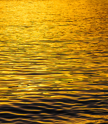 포토 JPG 해외이미지 물결 파도 바다 여행 백그라운드 컨셉 자연 표면 휴가 따뜻함 사람없음 물 여름 빛 햇빛 노란색 환경 힘 일몰 낭만 흐름 에너지 변화 황금 고급 떨어짐 저녁 크루즈 질감 소금 노려봄 윤슬 해외202310 해외포토 자연요소 계절 컬러 배_교통 표정 태양 노을 야간 생태계 파일형식