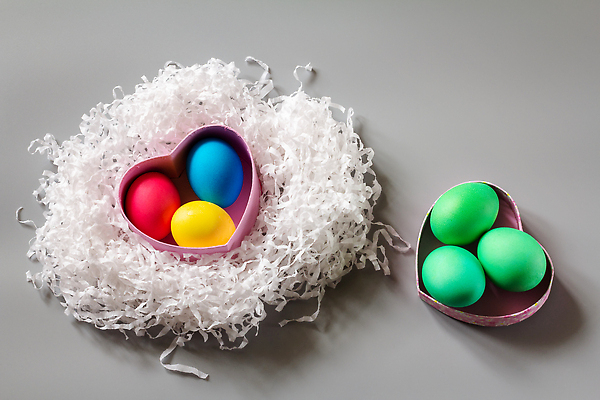 포토 JPG 해외이미지 전통 계절 행복 종교 문화 음식 컬러 자연 휴가 부활절 기념 선물 사람없음 장식 상자 컬러풀 계란 축제 축하 신선 최고 그리기 닫기 둥지 심볼 내추럴 우크라이나 핸드메이드 해외202310 해외포토 기념일 감정 유럽 컨셉 모션 알 생태계 파일형식