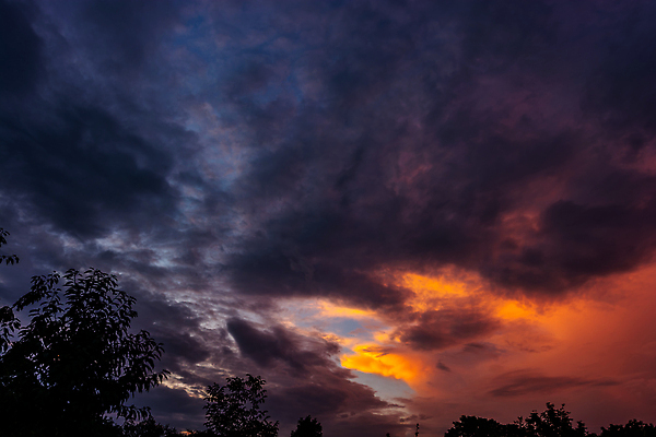포토 JPG 해외이미지 컬러 백그라운드 오렌지 자연 하늘 날씨 사람없음 야외 가로 빨간색 물 파란색 빛 컬러풀 태양 뷰티 노란색 환경 검은색 어둠 황혼 일몰 새벽 야간 저녁 위험 장면 폭풍 천국 뇌우 웅장함 폭풍우 수평선 카피스페이스 해외202310 해외포토 자연요소 컨셉 과일 노을 공백 비_날씨 자연재해 생태계 파일형식