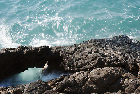 포토 JPG 해외이미지 구름 계절 아시아 파도 바다 오렌지 태국 자연 조류 하늘 아침 풍경 사람없음 야외 물 여름 햇빛 환경 흐름 바위 거친 서핑 떨어짐 부식 그림 암초 충격 지질학 수평선 해외202310 해외포토 주간 자연요소 동물 교육 나라 컨셉 과일 태양 돌_바위 수상스포츠 생태계 파일형식