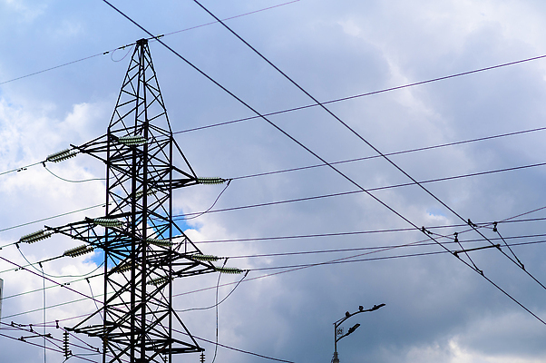 포토 JPG 해외이미지 산업 선 회사 통신 하늘 안전 사람없음 파란색 탑 금속 힘 장비 발전기 에너지 기둥 네트워크 역 연결 위험 큼 위협 사이버 라디오 방송 전염 철사 봉 철탑 공학 세대 분배 전압 철강 공급 제공자 해외202310 해외포토 건축물 교육 건축 컬러 컨셉 비즈니스 교통시설 재질 전자제품 발전소 질병 크기 감염 파일형식