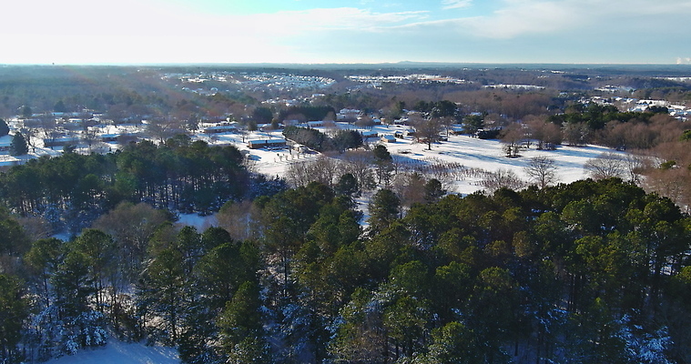 포토 JPG 해외이미지 계절 도로 겨울 지붕 거리 주택 사람없음 야외 뷰티 미국 시골 타운 눈보라 교외 조감도 폭설 눈내림 겨울풍경 해외202310 해외포토 길 북아메리카 교통시설 눈_날씨 풍경 건물 도시 자연재해 파일형식