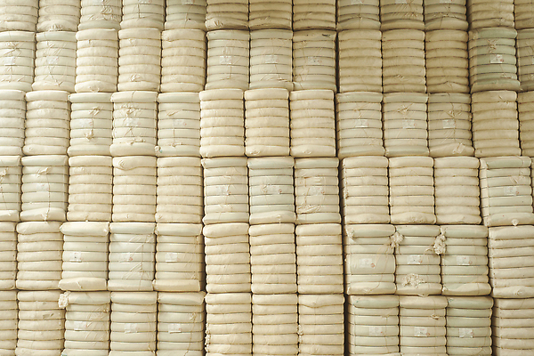 포토 JPG 해외이미지 식물 모델 산업 농업 회사 공장 자연 실내 사람없음 건물 농작물 쌓기 상점 기계 장비 흰색 직물 면 업무 원형 그룹 제조 주식 천 창고 날것 부드러움 수납 섬유 브라질 뭉치 내추럴 구성 방법 많음 브라질사람 해외202310 해외포토 도형 건축물 컬러 컨셉 비즈니스 공업 모션 내부 금융 작업 감각 남아메리카 생태계 파일형식