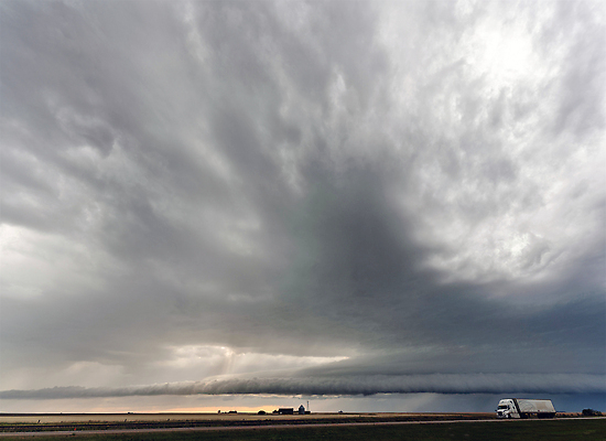 포토 JPG 해외이미지 구름 길 캐나다 농업 자연 하늘 날씨 풍경 사람없음 야외 여름 뷰티 시골 위험 폭풍 뇌우 밭일 심각 폭풍우 힘찬 수평선 해외202310 해외포토 자연요소 계절 산업 컨셉 북아메리카 비_날씨 자연재해 생태계 파일형식