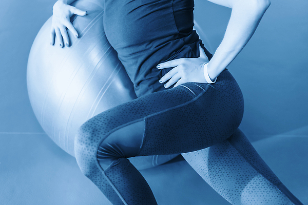 포토 JPG 해외이미지 모양 백인 라이프스타일 웰빙 여자 행복 스포츠 신체 공 근육 건강 한명 미소 사람 성인 파란색 운동복 운동 뷰티 힘 활발 에너지 몸무게 엉덩이 날씬함 연습 클럽 체육관 에어로빅 필라테스 해외202310 해외포토 서양인 1 옷 감정 컬러 컨셉 표정 생활 신체부위 춤 몸매 파일형식