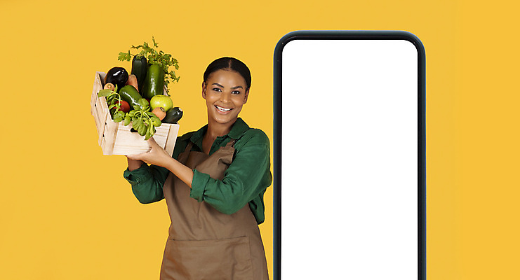 포토 JPG 해외이미지 여자 백그라운드 채소 한명 들기 상반신 성인 스마트폰 노란색 바구니 스크린 앞치마 목업 성인여자한명만 카피스페이스 해외포토 1 컬러 모션 사람 핸드폰 스마트기기 공백 여자한명만 성인여자만 파일형식