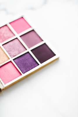 포토 JPG 해외이미지 백그라운드 사람없음 세트 뷰티 화려 대리석 아이섀도 해외202310 해외포토 컨셉 재료 화장품 파일형식