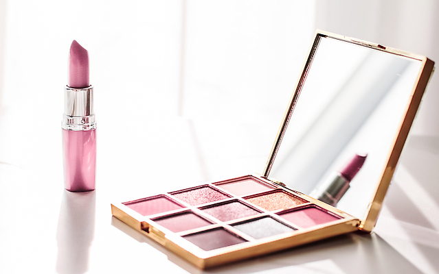 포토 JPG 해외이미지 백그라운드 사람없음 세트 뷰티 거울 립스틱 화려 대리석 아이섀도 해외202310 해외포토 컨셉 재료 화장품 파일형식