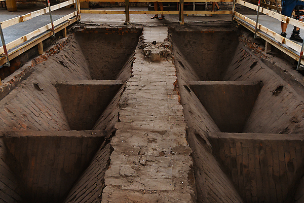 포토 JPG 해외이미지 디자인 유럽 산업 벽 여행 패턴 건축양식 창문 공장 추상 벽돌 실내 사람없음 내부 건물 목재 갈색 금속 어둠 탐험 수확 바위 도시 역사 천 모험가 버리기 질감 폴란드 그런지 보일러 브로츠와프 설치 옛날 콘크리트 비어있는 해외202310 해외포토 나무 건축물 건축 나라 컬러 무늬 농업 재료 공업 모션 재질 돌_바위 직물 파일형식