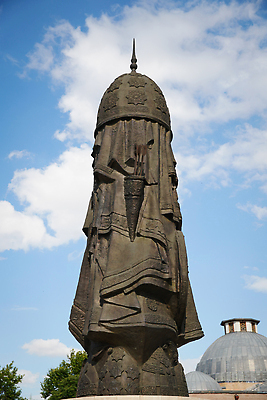 포토 JPG 해외이미지 조각 사람없음 조각상 검은색 정사각형 청동 칠면조 랜드마크 튀르키예 해외202310 해외포토 도형 아시아 컬러 조류 조형물 파일형식