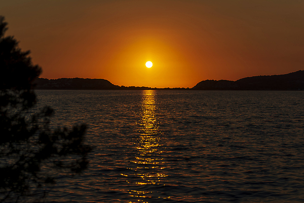 포토 JPG 해외이미지 유럽 포스터 바다 여행 백그라운드 오렌지 자연 하늘 휴가 휴식 풍경 사람없음 야외 물 여름 햇빛 태양 뷰티 반사 맑음 고요 황혼 일몰 저녁 지중해 그리스 즐거움 방문 석호 그리스인 내추럴 웅장함 수평선 해외202310 해외포토 자연요소 서양인 계절 감정 나라 컨셉 과일 날씨 노을 야간 생태계 파일형식