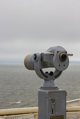 포토 JPG 해외이미지 응시 바다 여행 백그라운드 자연 휴가 거리 풍경 사람없음 물 여행객 금속 동전 미국 쌍안경 망원경 장비 탐험 수확 공구 관찰 도시 닫기 확대 싱글 복고 비전 타운 랜드마크 옛날 광학 수평선 해외202310 해외포토 자연요소 시선 돈 북아메리카 농업 모션 재질 사람 도구 생태계 파일형식