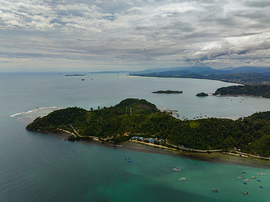 포토 JPG 해외이미지 나무 구름 아시아 파도 바다 섬 여행 자연 하늘 휴가 휴식 주택 풍경 사람없음 야외 건물 물 여름 파란색 맑음 전원 도시 만 서핑 휴양지 인도네시아 장면 타운 조감도 터키석 파라다이스 해외202310 해외포토 자연요소 식물 건축물 계절 나라 컬러 컨셉 날씨 장소 수상스포츠 전기에너지 보석 생태계 파일형식