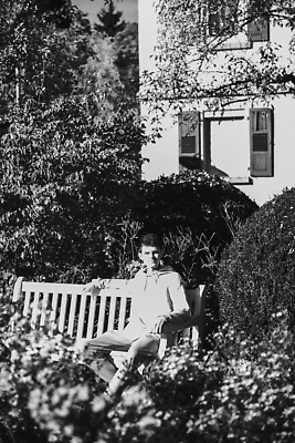 포토 JPG 해외이미지 공원 남자 행복 종이 커피 음료 잎 벤치 자연 모바일 수염 세포 한명 사람 인종 야외 컵 초록색 스마트폰 핸드폰 맑음 봄 머그컵 마시기 도시 네트워크 테이크아웃 부름 프리랜서 해외202310 해외포토 식물 직업 1 식기 계절 공공시설 감정 컬러 의자 모션 날씨 전자제품 스마트기기 생태계 파일형식