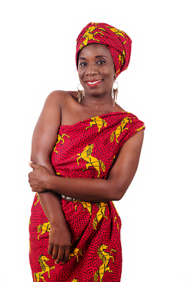 포토 JPG 해외이미지 모델 전통 라이프스타일 응시 행복 문화 얼굴 포즈 백그라운드 실내 한명 미소 사람 내부 가로 뷰티 머리 귀걸이 흰색 표현 고립 해외202310 해외포토 1 시선 감정 컬러 장신구 표정 생활 신체부위 파일형식