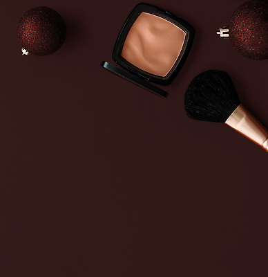 포토 JPG 해외이미지 사람없음 하이앵글 갈색 화장품 오브젝트 메이크업브러쉬 오너먼트 카피스페이스 해외202310 해외포토 뷰포인트 컬러 크리스마스장식 뷰티 공백 붓 파일형식