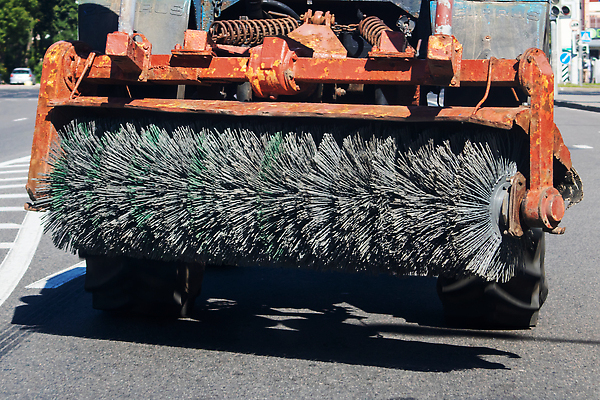 포토 JPG 해외이미지 도로 교통시설 모션 자동차 날씨 거리 사람없음 여름 얼음 기계 장비 운전 긴급 도시 붓 업무 작업 보행로 주차 빗자루 청소 서비스 트랙터 청소부 공터 유지 삭제 쓸기 쟁기 해외202310 해외포토 자연요소 직업 계절 길 육상교통 교통 농기계 청소도구 시설 특수차량 파일형식