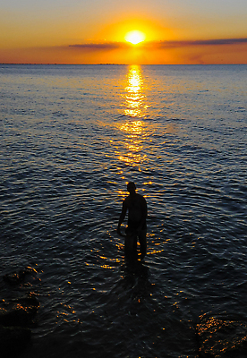포토 JPG 해외이미지 구름 실루엣 바다 백그라운드 오렌지 자연 하늘 표면 날씨 풍경 해변 사람없음 물 빛 컬러풀 햇빛 태양 뷰티 일출 황혼 일몰 새벽 안개 광선 저녁 천국 내추럴 수평선 해외202310 해외포토 자연요소 컬러 과일 촬영기법 노을 야간 생태계 파일형식