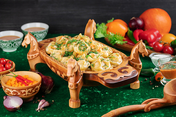 포토 JPG 해외이미지 전통 접시 음식 채소 파슬리 건강 육류 요리 동양인 사람없음 목재 초록색 식사 저녁식사 소고기 흰색 신선 사발 후추 양고기 점심식사 경단 전국 맛있는 해외202310 해외포토 나무 식기 컬러 식재료 재료 인종 사기그릇 향신료 파일형식