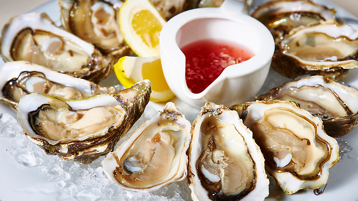 포토 JPG 해외이미지 전통 접시 음식 바다 백그라운드 다이어트 탁자 조개 연체동물 건강 갑각류 어류 사람없음 식당 얼음 식사 저녁식사 추위 껍질 굴 흰색 신선 오픈 고급 맛 먹기 레몬 해산물 준비 날것 홍합 점심식사 생식 식품점 맛있는 해외202310 해외포토 자연요소 동물 식기 컬러 가구 컨셉 과일 모션 어패류 무척추동물 상점 수중동물 파일형식