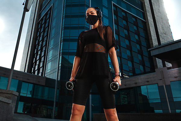 포토 JPG 해외이미지 모양 백인 라이프스타일 손 웰빙 여자 스포츠 백그라운드 신체 아침 근육 건강 한명 야외 여름 운동복 조깅 운동 우주 힘 흰색 몸무게 연습 준비 체육관 근육질 노력 달리기선수 돌봄 해외202310 해외포토 주간 서양인 1 옷 계절 컬러 모션 사람 생활 신체부위 몸매 육상선수 파일형식