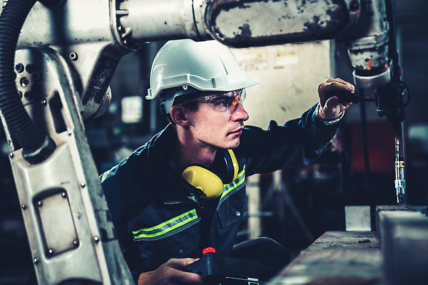 포토 JPG 해외이미지 남자 산업 공장 노동자 고글 작업복 한명 상반신 성인 옆모습 기계 과학기술 잡기 작업 엔지니어 안전모 성인남자한명만 해외202310 해외포토 직업 1 옷 뷰포인트 공업 모션 기술 사람 기술자 헬멧 안전장비 남자한명만 성인남자만 파일형식