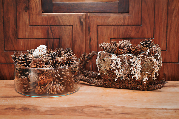 포토 JPG 해외이미지 모양 나무 손 디자인 계절 행복 컬러 백그라운드 크리스마스 겨울 휴가 새해 선물 사람없음 목재 장식 갈색 초콜릿 꽃병 축제 페인트 흐름 장식볼 방울 나뭇가지 축하 인사 얼룩 12월 오브젝트 썰매 전나무 원뿔 밀짚 내추럴 광 구성 핸드메이드 해외202310 해외포토 도형 식물 기념일 꽃 감정 컨셉 재료 디저트 신체부위 예절 날짜 짚 파일형식