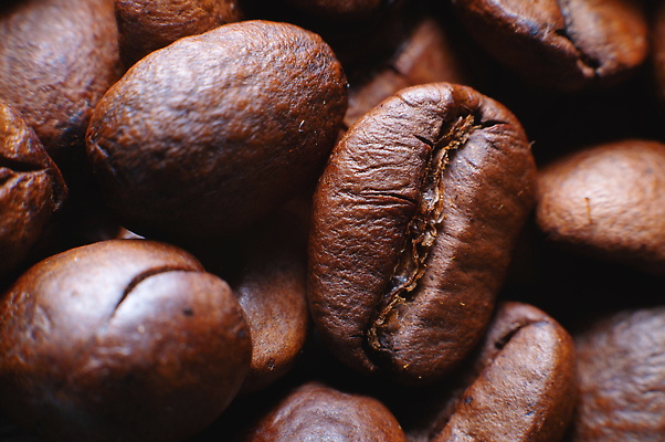 포토 JPG 해외이미지 커피 음료 음식 컬러 백그라운드 재료 추상 휴식 콩 실내 씨앗 사람없음 갈색 쌓기 검은색 어둠 카페 에너지 원두 신선 닫기 맛 아침식사 낟알 굽기 질감 아로마 카푸치노 에스프레소 흙더미 내추럴 아라비카 카페인 해외202310 해외포토 식물 컨셉 무늬 모션 곡류 내부 상점 식사 흙 구이 파일형식 더미