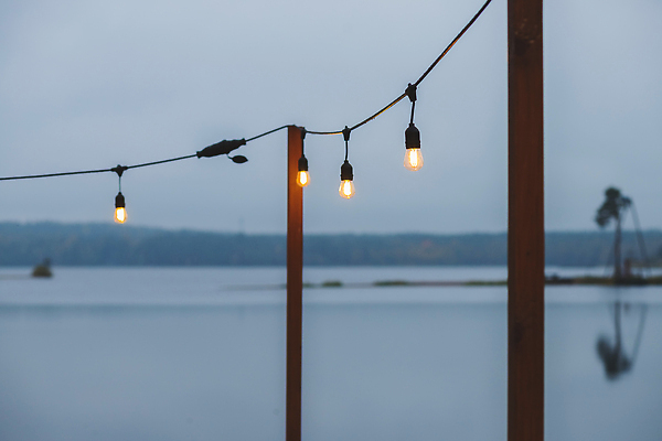 포토 JPG 해외이미지 구름 호수 분홍색 컬러 여행 자연 탁자 하늘 휴가 휴식 조명 풍경 사람없음 야외 빨간색 물 파란색 빛 평화 일출 식당 저녁식사 화환 어둠 고요 황혼 일몰 새벽 수확 가을 등불 램프 야간 저녁 제비꽃 휴양지 흐림 옛날 수평선 해외202310 해외포토 자연요소 계절 꽃 가구 컨셉 농업 날씨 노을 상점 식사 장소 생태계 파일형식