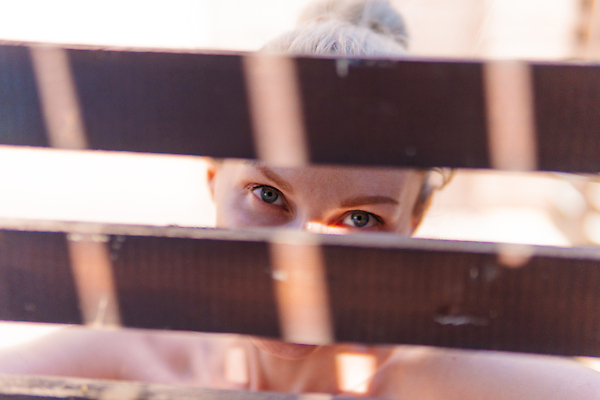 포토 JPG 해외이미지 백인 라이프스타일 드레스 여자 수영복 행복 감정 안경 여유 여행 자연 휴가 거리 한명 미소 사람 성인 여름 울타리 컬러풀 뷰티 유행 여행객 일출 맑음 기쁨 낭만 도시 화려 달콤 순수 펑키 타운 스타일 해외202310 해외포토 서양인 1 잡화 옷 계절 컬러 컨셉 날씨 표정 생활 담장 노을 맛 생태계 파일형식