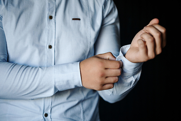 포토 JPG 해외이미지 남자 신랑 결혼 셔츠 결혼식 한명 상반신 성인 축하 준비 성인남자한명만 해외202310 해외포토 1 컨셉 상의 사람 이벤트 남자한명만 성인남자만 파일형식