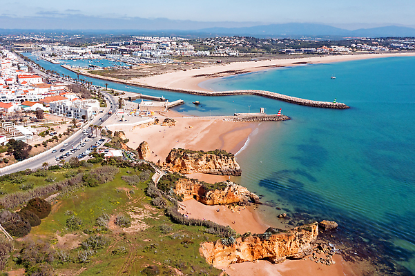 포토 JPG 해외이미지 유럽 모래 파도 바다 여행 요트 교통시설 자연 휴가 항해 안테나 풍경 사람없음 야외 물 관광지 컬러풀 반사 항구 황무지 포르투갈 포트 대서양 명승지 웅장함 조감도 선박 해외202310 해외포토 자연요소 나라 컬러 교통 수상교통 배_교통 통신 시설 생태계 파일형식