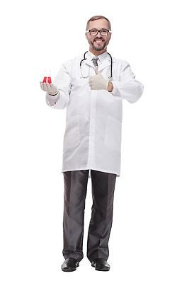 포토 JPG 해외이미지 전신 남자 청진기 실험 한명 서기 성인 의사 삼각플라스크 따봉 흰가운 성인남자한명만 해외202310 해외포토 1 의료기기 모션 사람 의료진 최고 가운 플라스크 남자한명만 성인남자만 파일형식