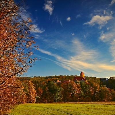 포토 JPG 해외이미지 나무 외관 계절 공원 유럽 벽 컬러 여행 백그라운드 잎 밭 오렌지 건축양식 창문 자연 하늘 주택 풍경 사람없음 야외 건물 목재 빨간색 초록색 빛 컬러풀 햇빛 태양 뷰티 노란색 교회 여행객 환경 탑 맑음 골동품 가을 바위 흰색 시골 도시 역사 숲 작음 6월 언덕 슛 체코 타운 천연기념물 10월 내추럴 고딕 고립 공화국 랜드마크 르네상스 옛날 모라비아 해외202310 해외포토 자연요소 식물 건축물 공공시설 건축 나라 농업 과일 재료 종교건축 날씨 사람 돌_바위 날짜 크기 생태계 파일형식