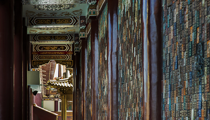 포토 JPG 해외이미지 전통 디자인 아시아 종교 문화 컬러 조각 백그라운드 패턴 불교 건축양식 태국 지붕 프레임 미술 풍경 사람없음 내부 건물 장식 빛 뷰티 클래식 묘사 그림 질감 장면 수도원 동쪽 랜드마크 명승지 사당 정교 해외202310 해외포토 건축물 건축 나라 컨셉 무늬 문화예술 방향 파일형식