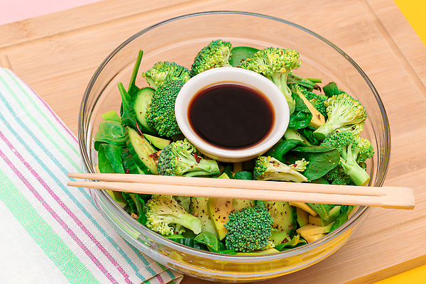 포토 JPG 해외이미지 음식 잎 다이어트 채소 오이 건강 사람없음 여름 저녁식사 봄 샐러드 신선 맛 아침식사 혼합 상추 브로콜리 먹기 허브 시금치 비타민 아보카도 건강식 내추럴 점심식사 채식주의자 디톡스 비건 맛있는 비건음식 해외202310 해외포토 식물 계절 컨셉 과일 모션 식사 채식 영양소 파일형식