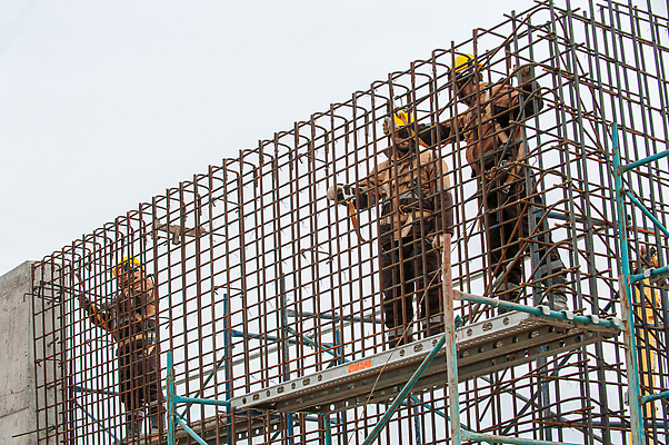 포토 JPG 해외이미지 남자 산업 노동자 사람 사람없음 야외 붓기 공학 발판 콘크리트 해외202310 해외포토 직업 교육 모션 파일형식